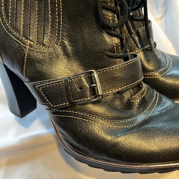 Sofft | women’s black high heel boots with buckle strap and laces shoe size 11 - Picture 12 of 15